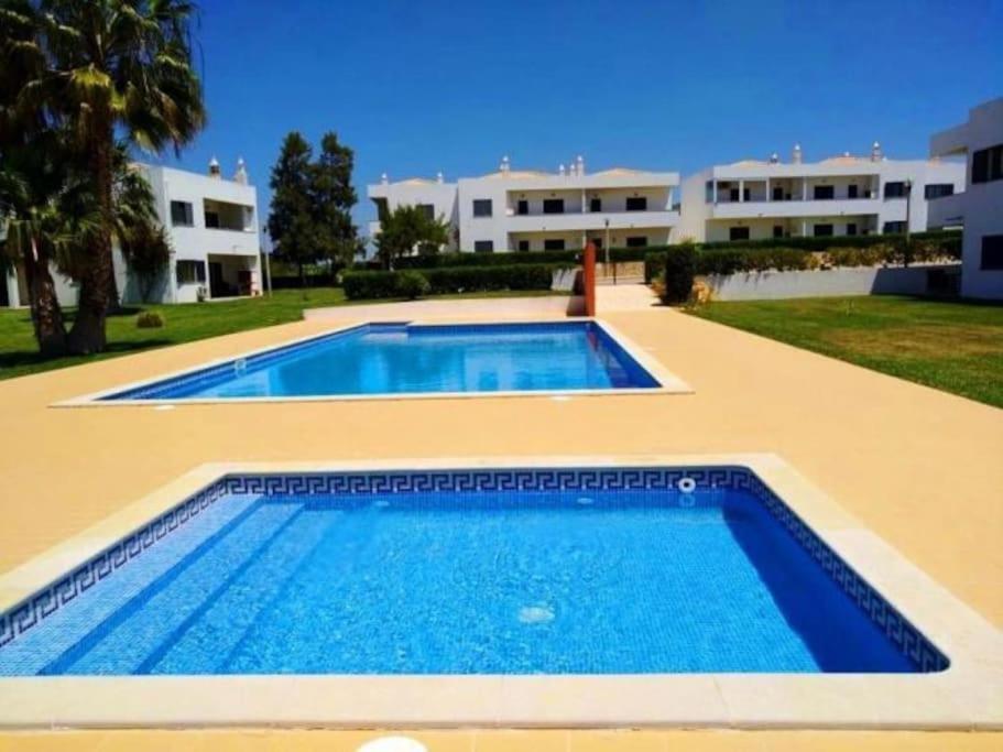 Lake Apartment - Pool And Sea View & Tennis Court & Bbq Pera Exterior photo