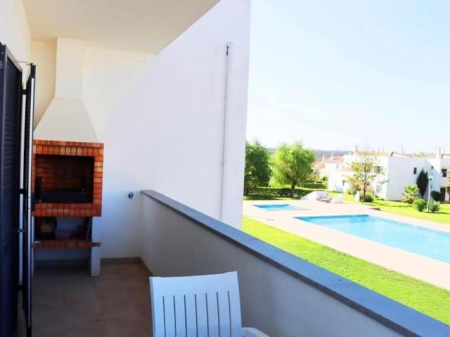 Lake Apartment - Pool And Sea View & Tennis Court & Bbq Pera Exterior photo