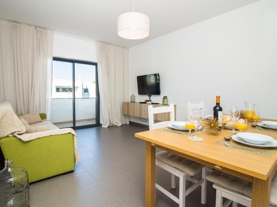 Lake Apartment - Pool And Sea View & Tennis Court & Bbq Pera Exterior photo
